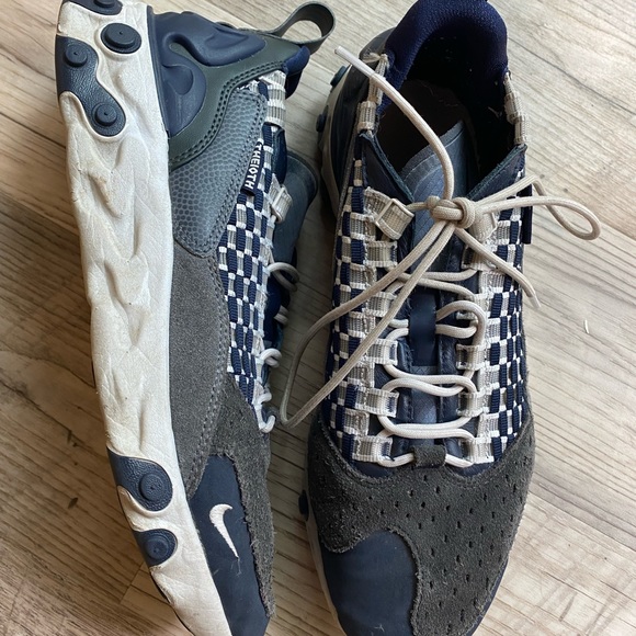 Men nike shoes. Good condition! They are super comfortable. - Picture 4 of 12